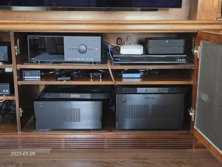Custom AV rack installation with Rotel amplifier — SetupTeam Aurora GTA
