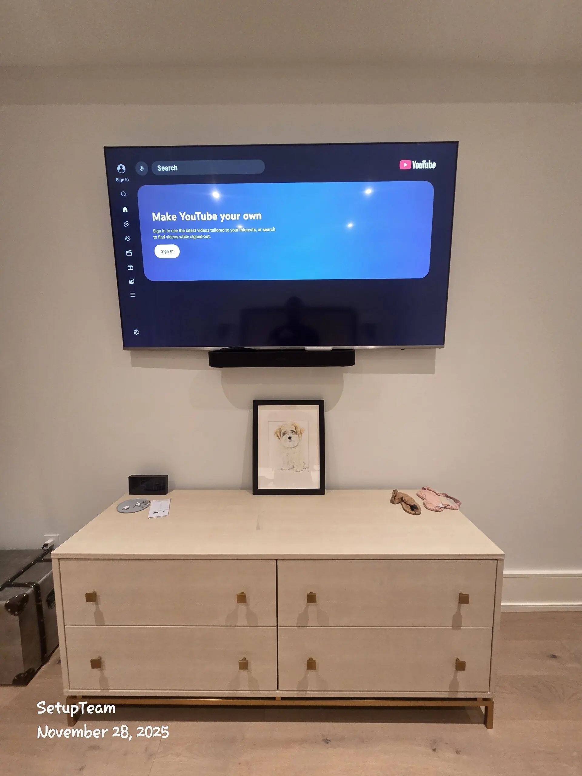TV with Sonos soundbar wall mounted, HDMI eARC connected