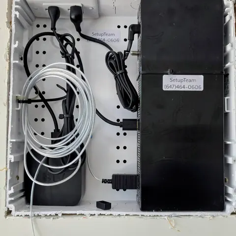 Recessed Low-Voltage Enclosure for Samsung One Connect Box
