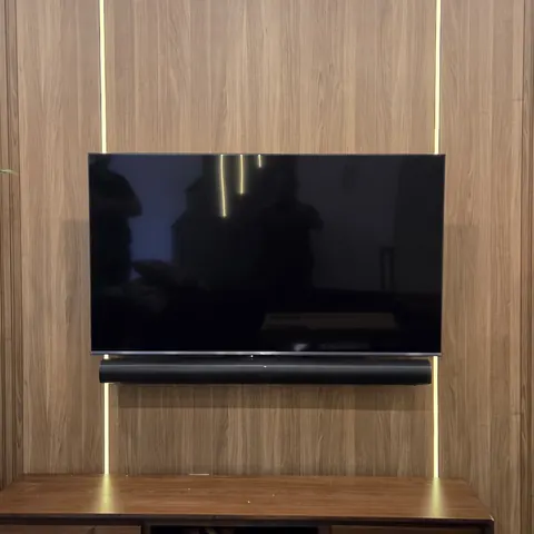 Premium Samsung OLED TV and Sonos Arc Ultra installation with Sonos Arc TV mount completed by SetupTeam in North York.