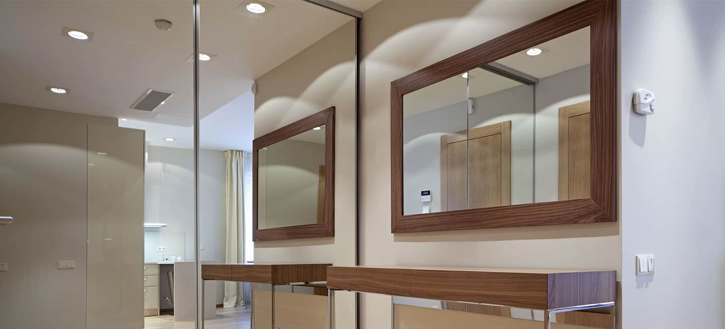 Mirror Hanging Services in Toronto By SetupTeam