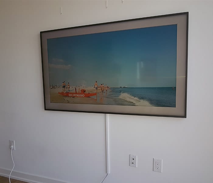 Picture hanging Torontio